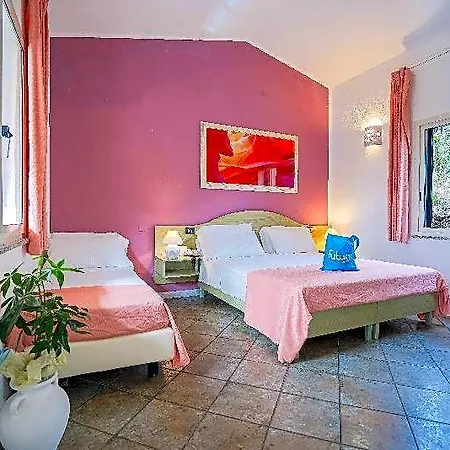 Rocca Dorada 4*